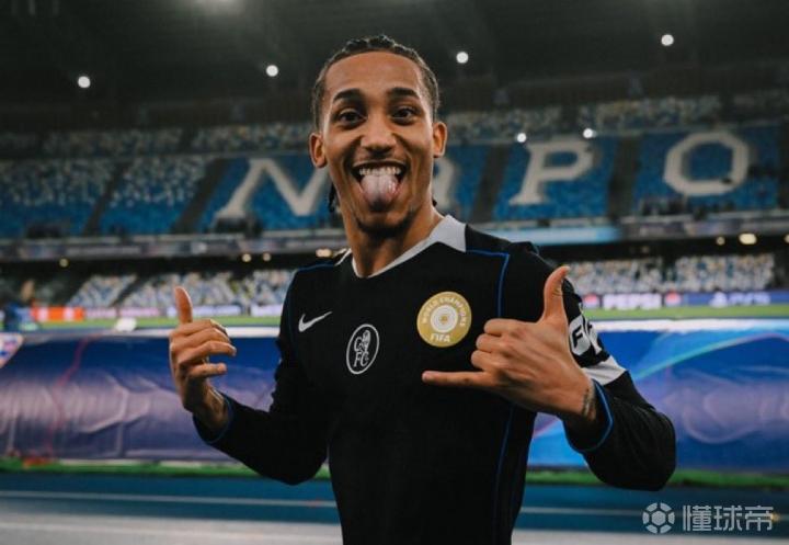 职业赛场上的突围逻辑:从若昂-佩德罗的月度佳绩看竞技状态的周期性爆发 体育新闻