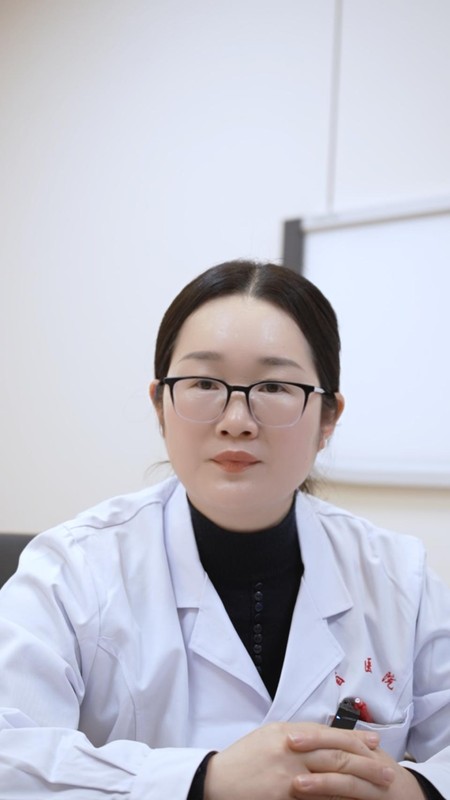 “感觉过年去医院不吉利”,河南一44岁女子持续胸痛硬扛27小时,医生:急性心梗,错过了最佳手术时机 新闻