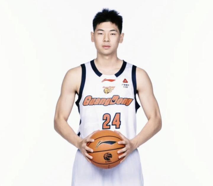  锋线新锐崔永熙康复归来，广东队保护有道；三年级等待终结束，赛场重逢令人振奋。 体育新闻 锋线新锐崔永熙康复归来，广东队保护有道；三年级等待终结束，赛场重逢令人振奋。 体育新闻 锋线新锐崔永熙康复归来，广东队保护有道；三年级等待终结束，赛场重逢令人振奋。 体育新闻