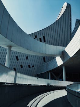 亿万家庭的牵挂，化作温暖保障；让老年人晚年生活更有滋味。