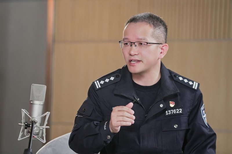 代码筑牢平安防线;三十年磨砺铸就科技警魂;温暖人间的基层故事。 新闻 代码筑牢平安防线;三十年磨砺铸就科技警魂;温暖人间的基层故事。 新闻