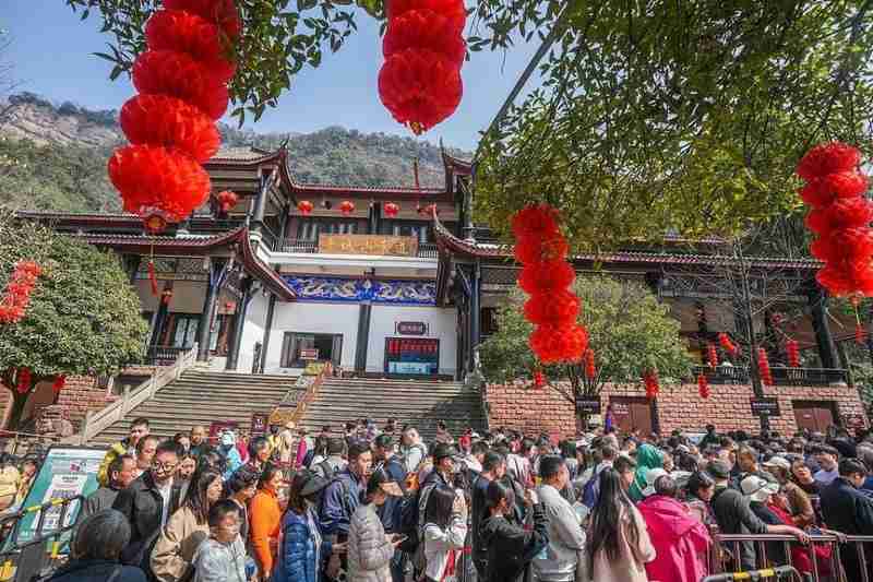 前两月数据亮眼;三大领域释放积极信号。 股票财经 前两月数据亮眼;三大领域释放积极信号。 股票财经