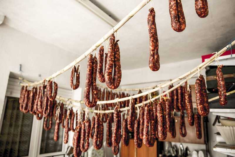  高中生肝癌晚期的医学追溯：加工零食夜宵中的黄曲霉毒素与亚硝胺风险图谱 健康养生