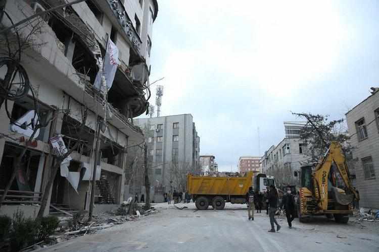 【深度解析】特朗普中东战略的逻辑悖论:胜利宣言与撤军暗示的深层博弈 新闻